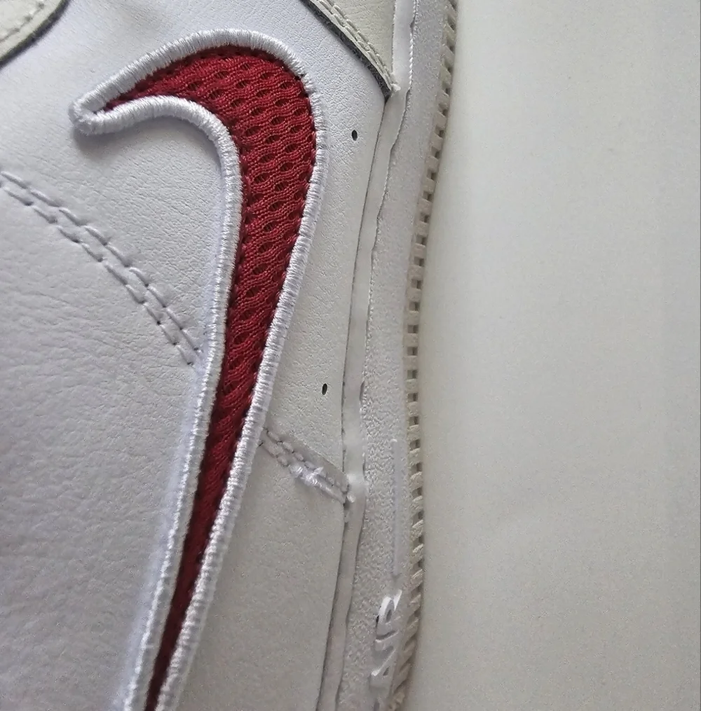 Nike Air Force 1 LV8